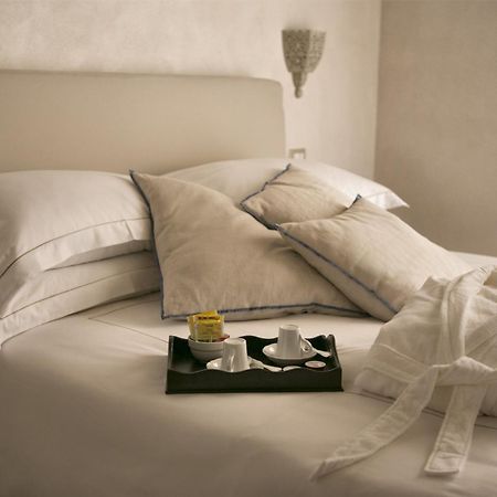 Rome Frattina27 Hotel Phòng bức ảnh