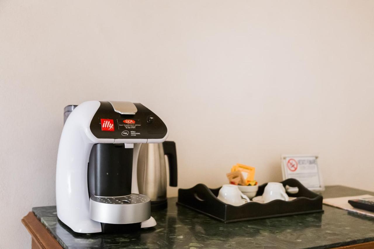 Rome Frattina27 Hotel Ngoại thất bức ảnh