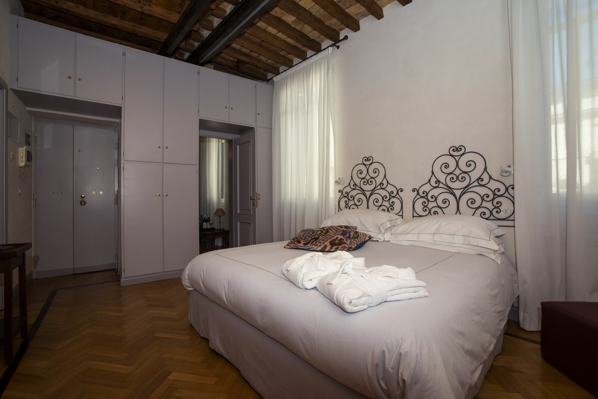 Rome Frattina27 Hotel Ngoại thất bức ảnh